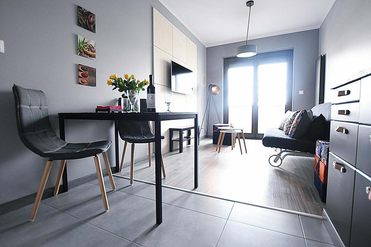 Designomania Apartments - Przedwiosnie 2A كراكوفيا المظهر الخارجي الصورة